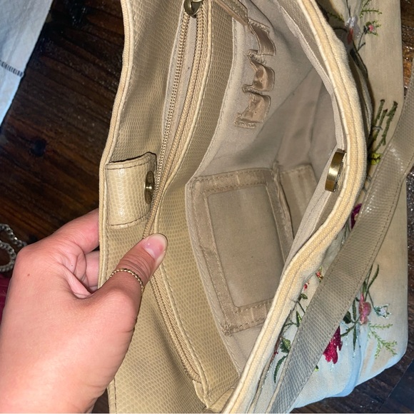 Beautiful Vintage Floral Purse - Picture 3 of 4